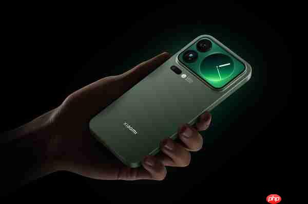 小米18继续用背屏：差异化这块小米彻底玩明白了