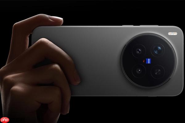 vivo X300系列两杯销量超越X200系列三杯销量：创历史新高