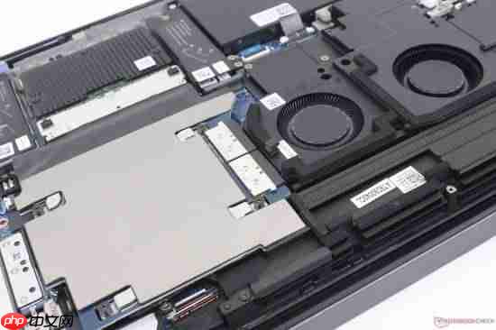 NVIDIA次旗舰专业显卡首测:搭配128GB CAMM2内存