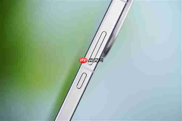 首发2K三星珠峰屏 一眼通透！iQOO 15图赏