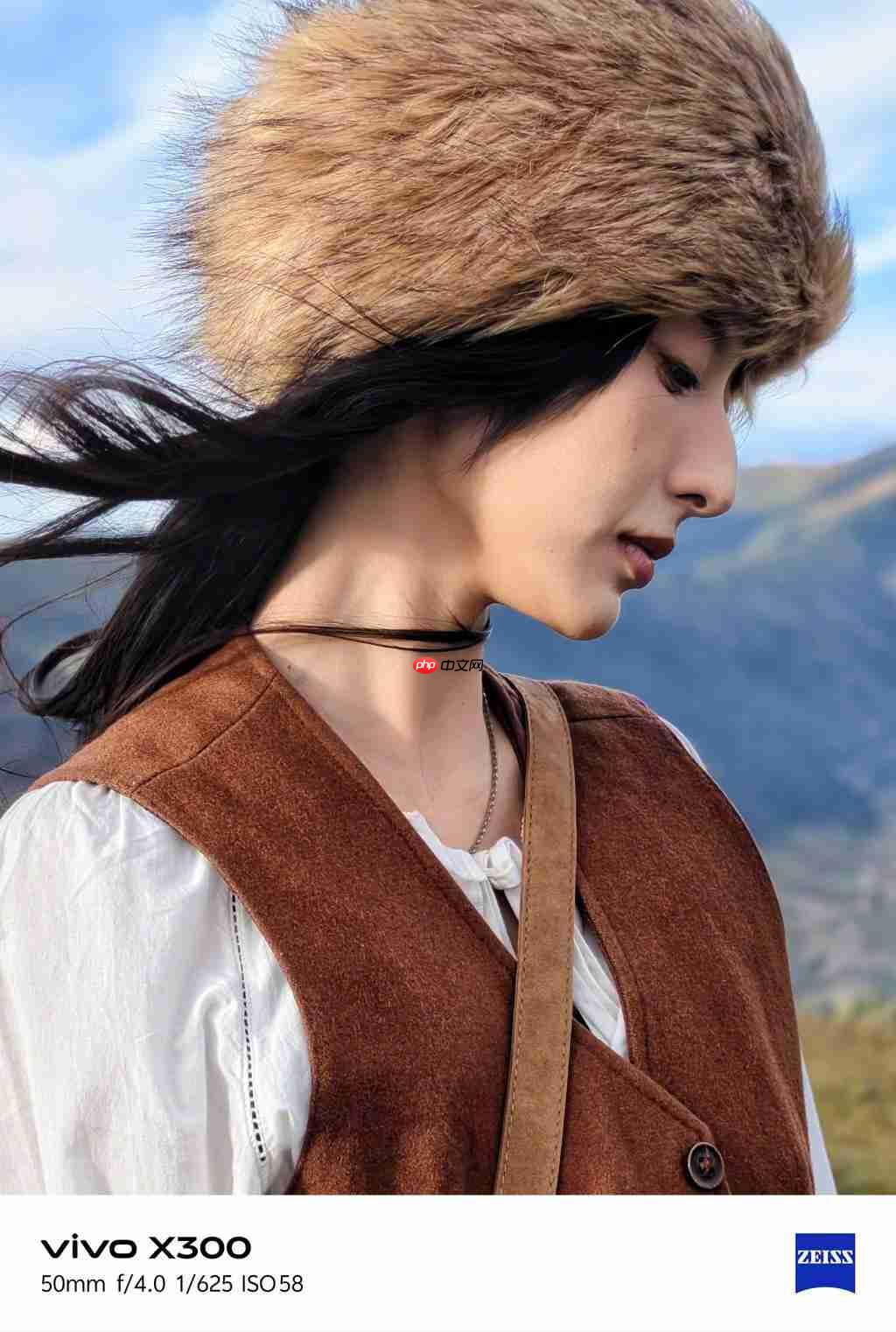  出游必备“旅拍神器”：vivo X300 轻薄上手，随手一拍即是大片 