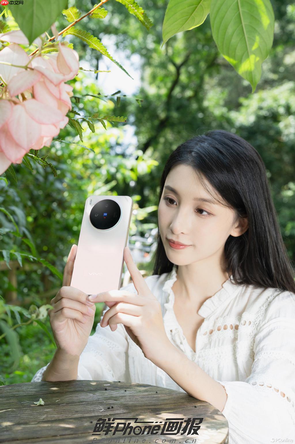 出游必备“旅拍神器”：vivo X300 轻薄上手，随手一拍即是大片