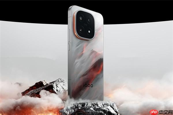 iQOO 15开售30分钟销量超上代首日全天 产品经理不敢相信：真要去拧螺丝了