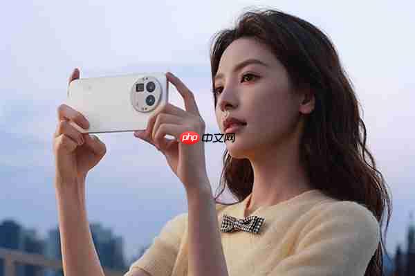 四年磨一舰!真我GT8 Pro首发理光GR影像系统