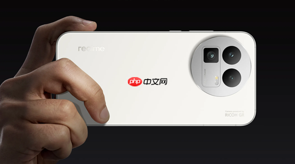 2899元起最强标准版！真我GT8发布：骁龙8至尊版双芯+5000万潜望长焦