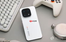 iQOO 15开售：2K珠峰屏+自研Q3芯片 重塑手游视效新标杆