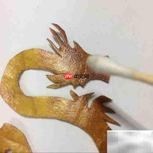 树叶贴画:巧手绘中国龙