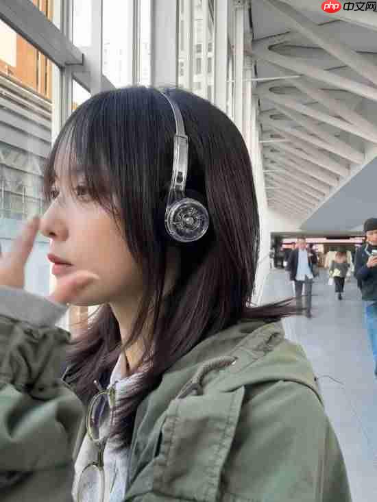 《寂静岭f》女主晒出新美照！优雅从容又俏皮十足