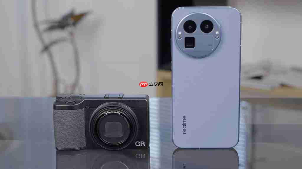 当“街拍哲学”遇见“手机旗舰”——真我 GT8 Pro 深度评测