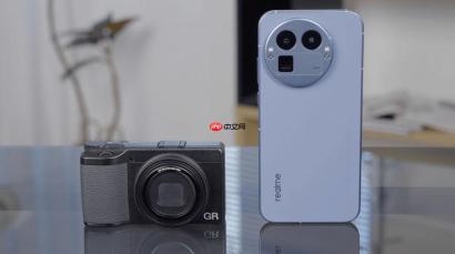 当“街拍哲学”遇见“手机旗舰”——真我 GT8 Pro 深度评测