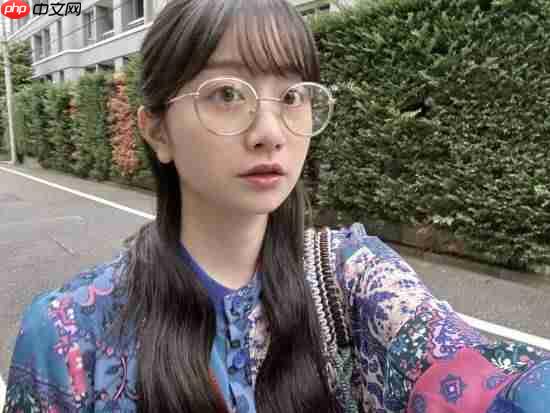 《寂静岭f》美女脸模晒美照：与游戏内形象判若两人