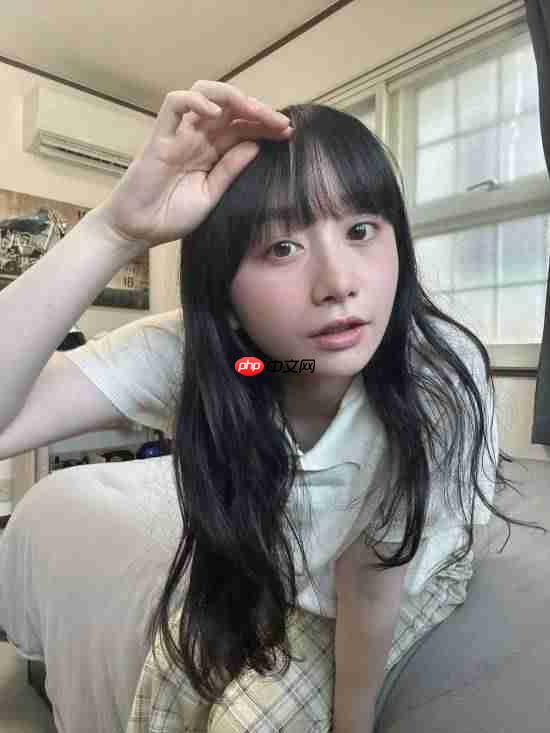 《寂静岭f》美女脸模晒美照：与游戏内形象判若两人