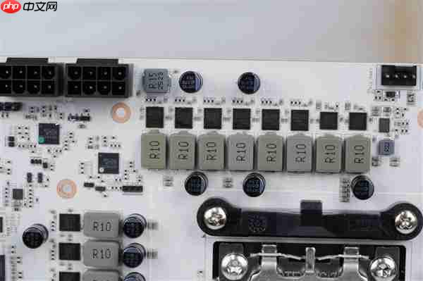 白色高颜值主板！七彩虹CVN B850 ARK FROZEN v14方舟图赏