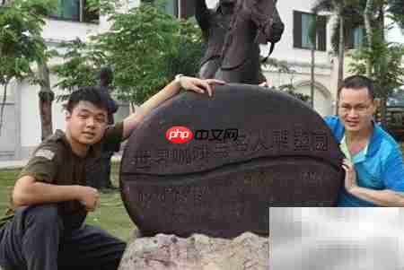 咖啡厅设计灵感:简约与美学融合