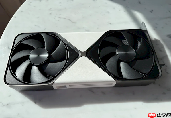 玩家自制纯白色RTX 4090:只差一点就完美