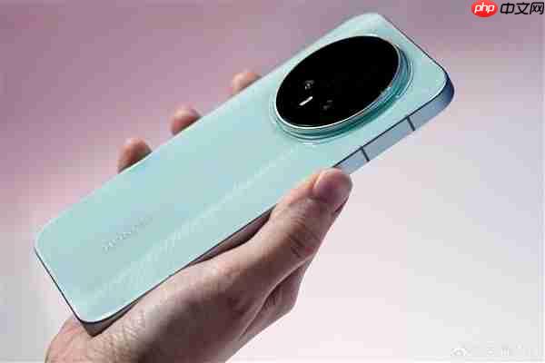 荣耀Magic8系列维修备件价格公布:屏幕979元起 主板2699元起