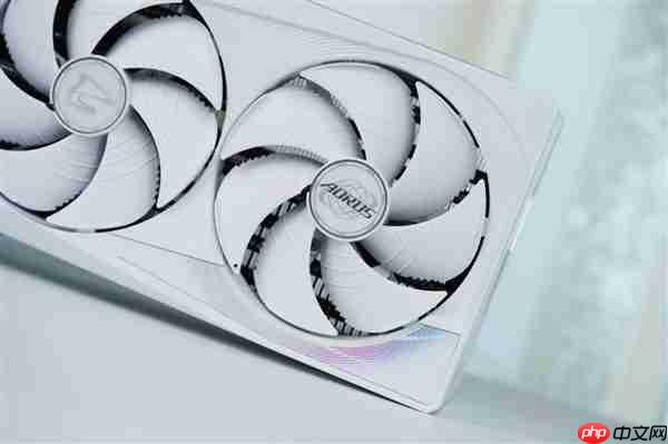 精美纯白设计!技嘉AUROS RTX 5080 MASTER ICE显卡图赏