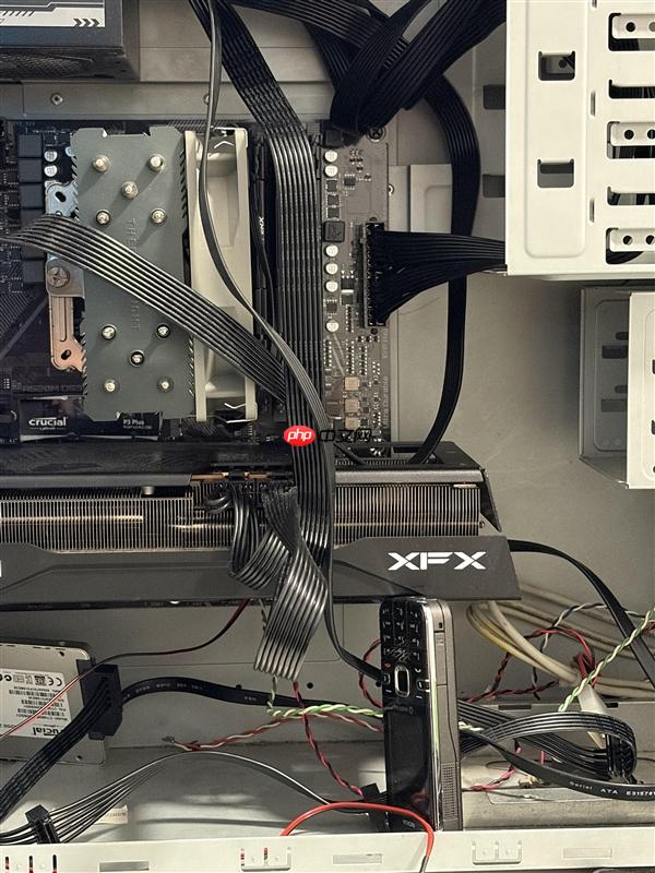 玩家公认的最强显卡支架:居然是一部经典诺基亚手机!