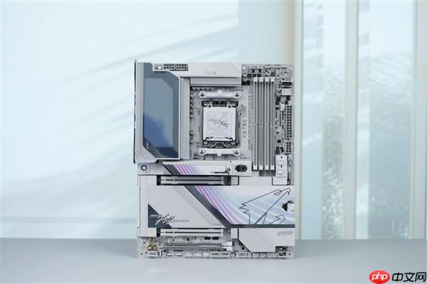 支持DDR5-9000！技嘉X870E AORUS X3D主板图赏