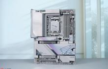 真男人的梦中情板！技嘉X870E AUROS MASTER X3D ICE评测：X3D再打一管鸡血