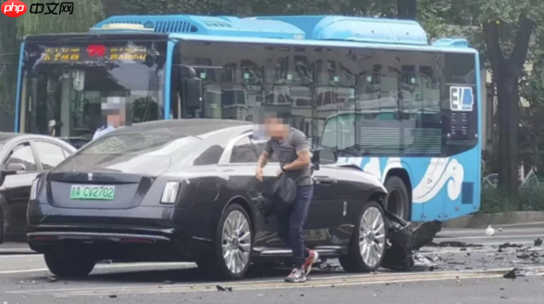 陈震劳斯莱斯回收价约280万元 租价预计为7000元一天