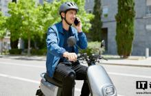 福建新规：骑电动自行车打电话、玩手机罚款 50 元，下月施行