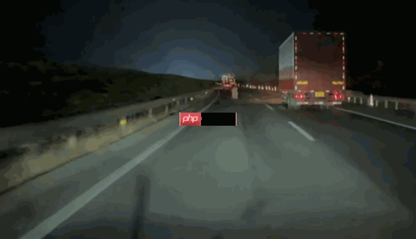 全新岚图知音辅助驾驶高速成功避险 车主感谢岚图华为