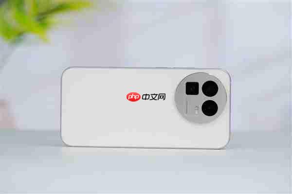 全球首发理光GR影像!真我GT8 Pro图赏