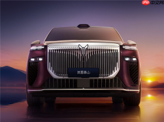 全尺寸旗舰SUV、国产“迈巴赫GLS”！岚图泰山内饰官图公布