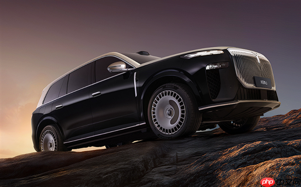 全尺寸旗舰SUV、国产“迈巴赫GLS”!岚图泰山内饰官图公布