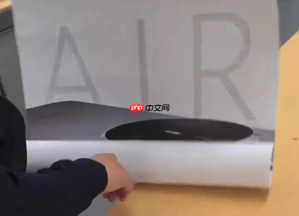 小米17、华为Mate 70 Air:国产手机命名为何要学苹果iPhone 对标还是模仿