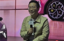深蓝董事长邓承浩谈隐藏式门把手：我们也受到了特斯拉的影响