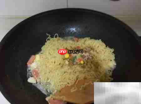 炒快餐面:美味新吃法