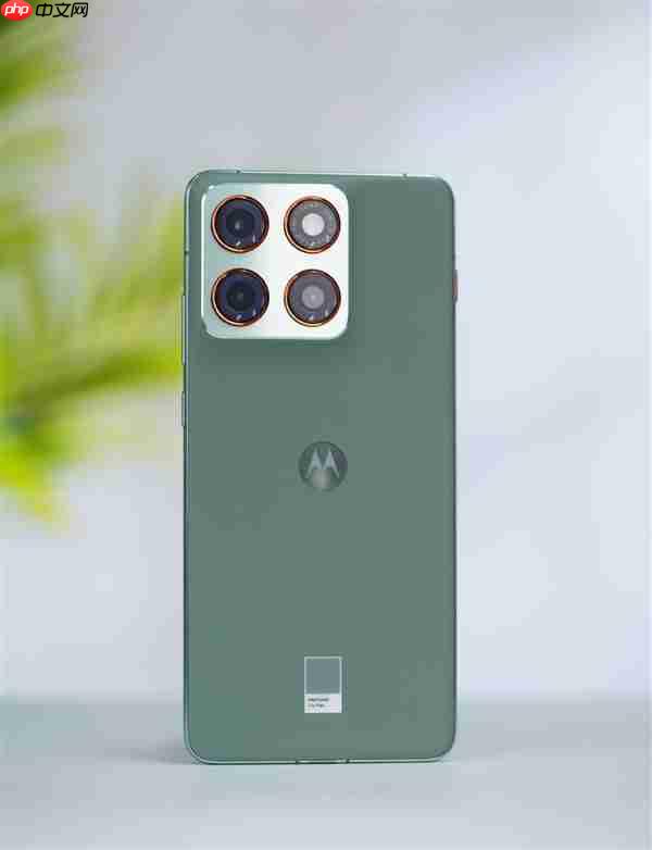 5.99mm超薄机身!联想moto X70 Air图赏