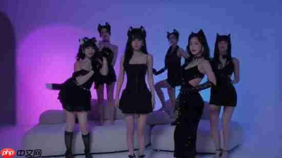 《恋爱吗?我家猫会后空翻》首曝预告！AI跨次元恋爱交互式影游