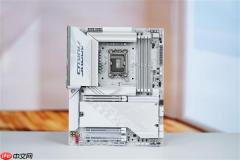 雪景房主机必看！技嘉电竞冰雕Z890 AORUS PRO ICE主板图赏