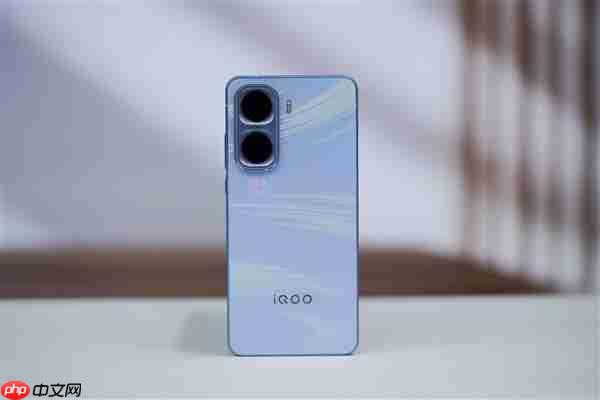 同档唯一2K LTPO屏!iQOO Neo11图赏