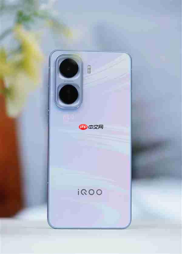 同档唯一2K LTPO屏!iQOO Neo11图赏