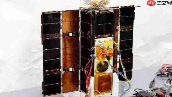 《毁灭战士》运行平台加一！这次上轨道卫星了