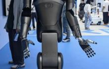 李想谈万台 MEGA 召回：生命只有一次；传明年 AirPods 配摄像头 +AI；神舟二十一飞船发射成功，对接速度创纪录