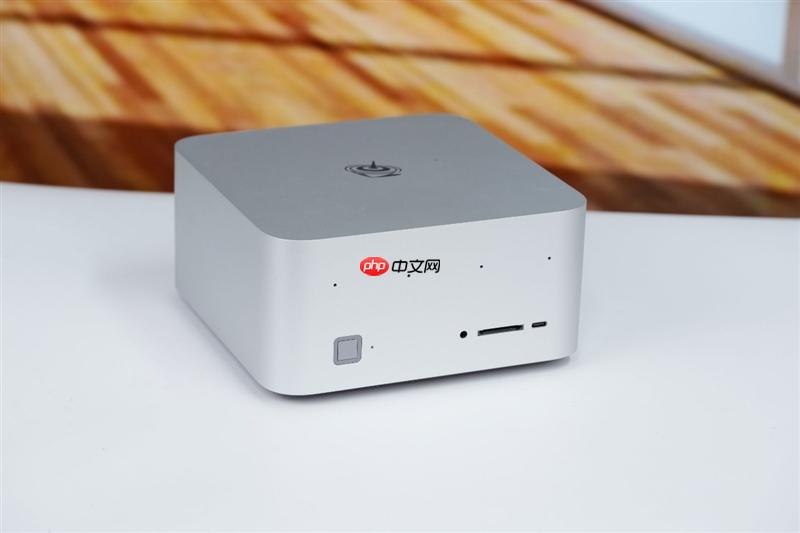 生产力性能远超i9-14900HX！零刻GTR9 Pro迷你AI工作站评测：235B超大模型也能运行