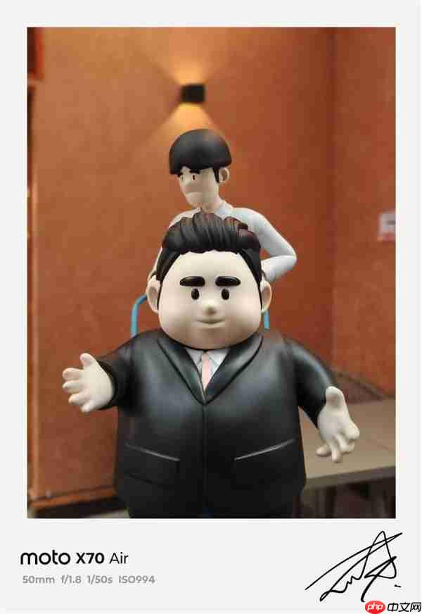 联想moto X70 Air上手:超薄机身+AI 轻薄手机标杆