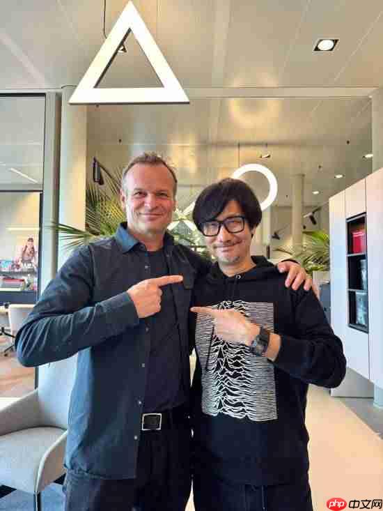 小岛秀夫晒和《地平线》系列开发商合影!又去谈合作了?