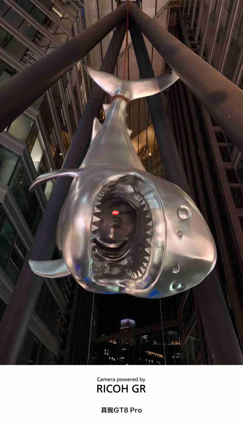  真我 GT8 Pro 全面评测 无愧“街拍神器”之名 