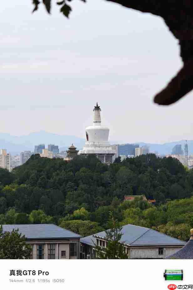  真我 GT8 Pro 全面评测 无愧“街拍神器”之名 