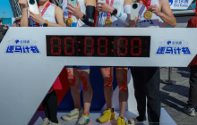 荣耀Magic8系列+荣耀手表5 Pro双buff加持！荣耀战队征战北马展硬核实力