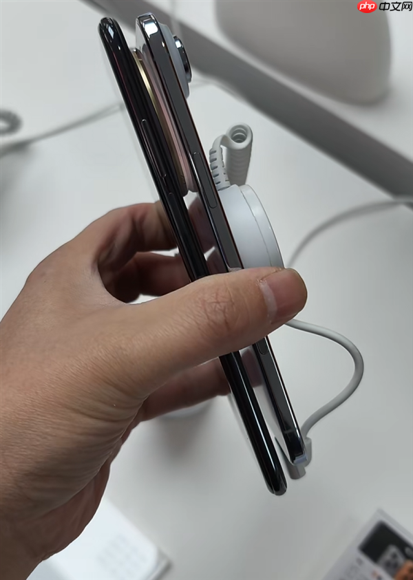 6.6mm VS 5.6mm!华为Mate 70 Air/苹果iPhone Air配置对比