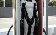 特斯拉 Optimus 机器人训练新进展 : 通过摄像头采集数据