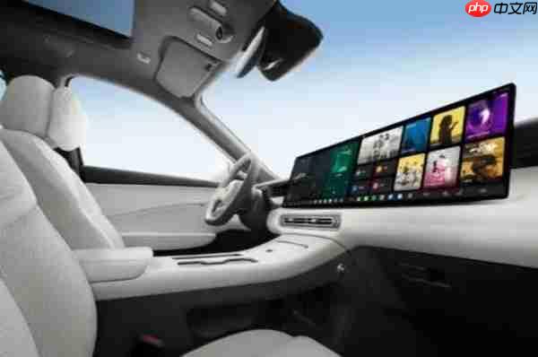 红旗HS6 PHEV获吉尼斯记录 续航最高达2327.343km