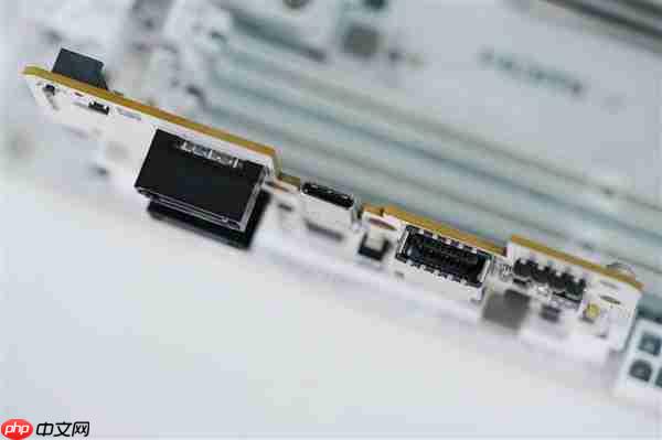 支持10000MT/s内存!微星MPG X870I EDGE TI EVO WIFI主板图赏